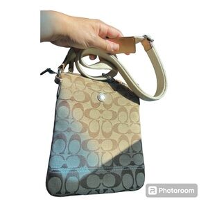 COACH | Signature print crossbody purse